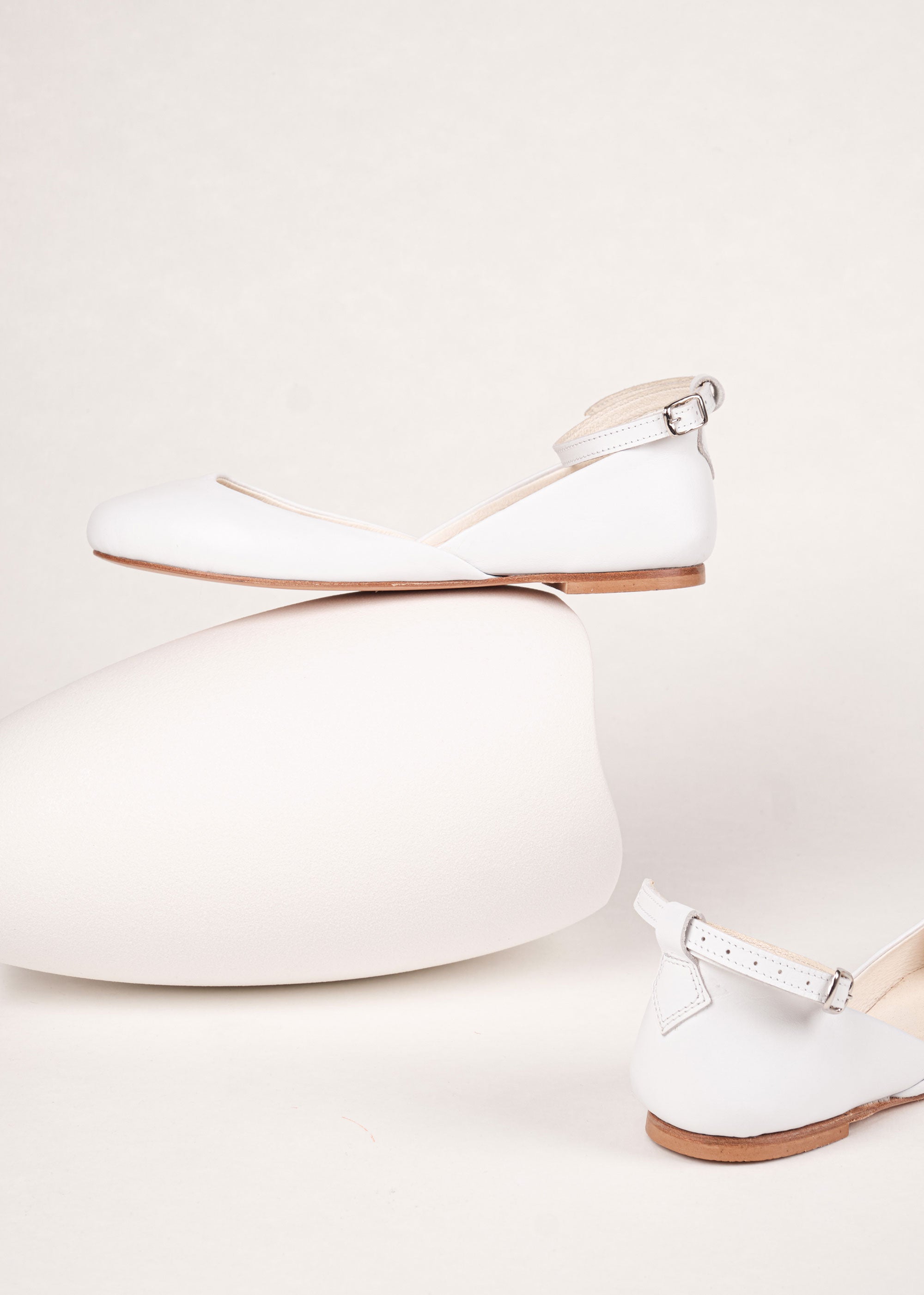 LUNA BALLET FLATS – WHITE