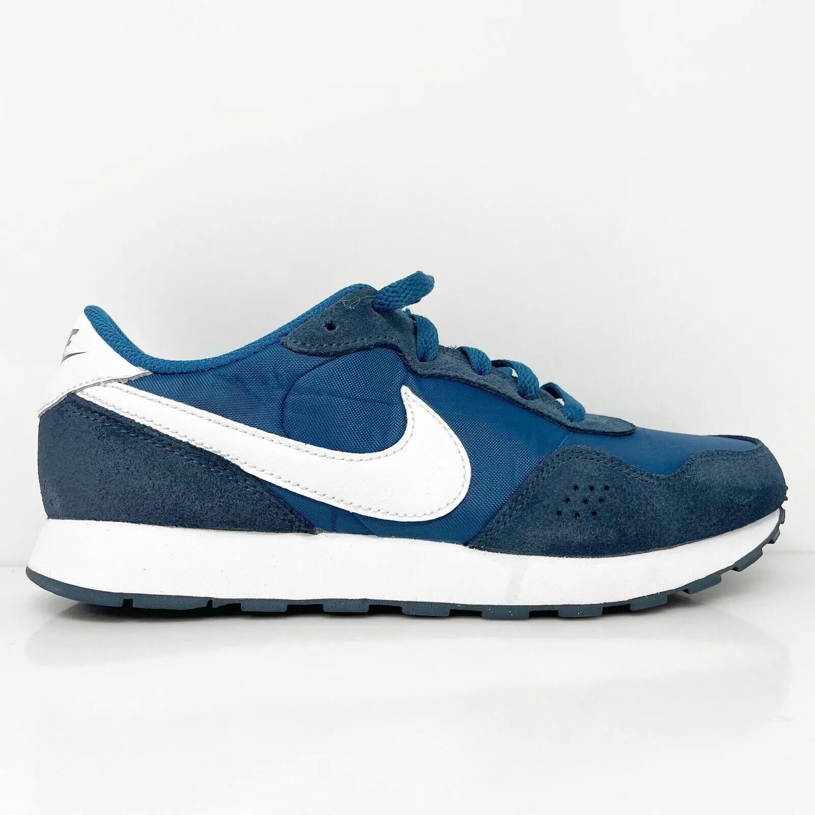 Nike Boys MD Valiant CN8558-405 Blue Casual Shoes Sneakers Size 6Y